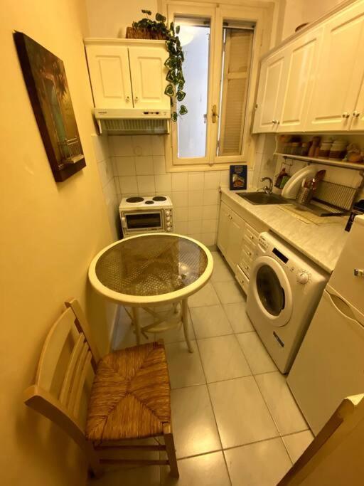 Апартаменты Cute 2Bdrm In Salonica Center Экстерьер фото