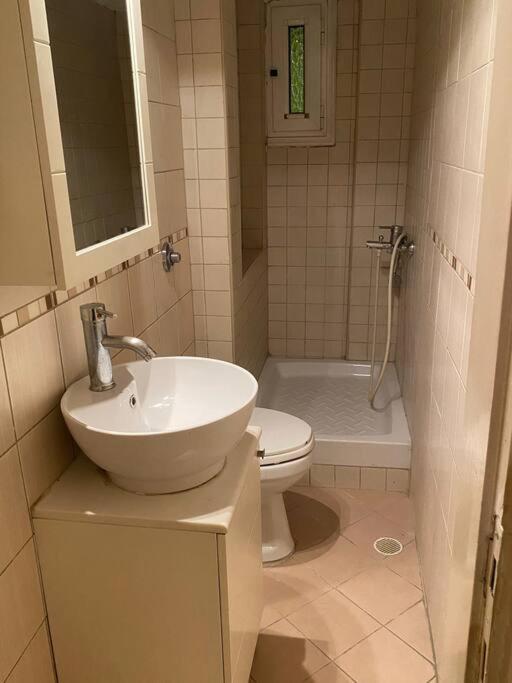 Апартаменты Cute 2Bdrm In Salonica Center Экстерьер фото