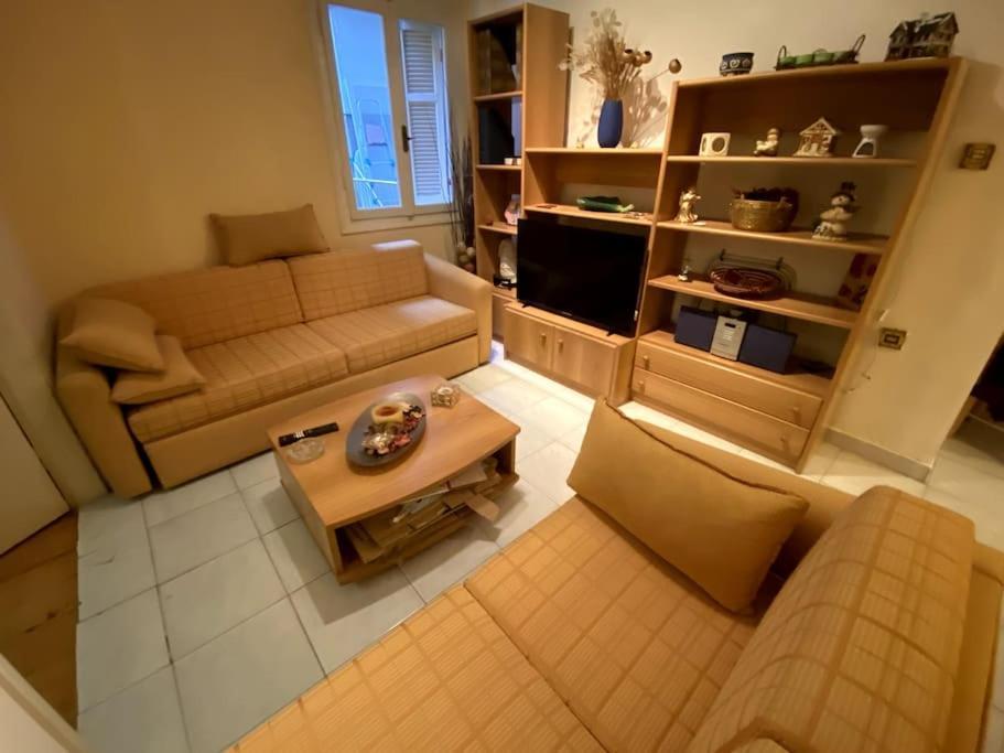 Апартаменты Cute 2Bdrm In Salonica Center Экстерьер фото